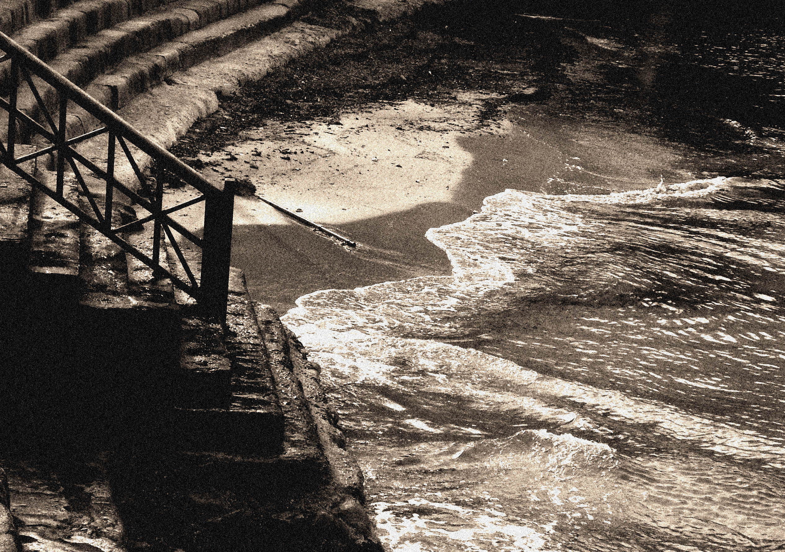 Photography by Ronbrandt for DesignCrowd (Community Contests) | Design #9088863