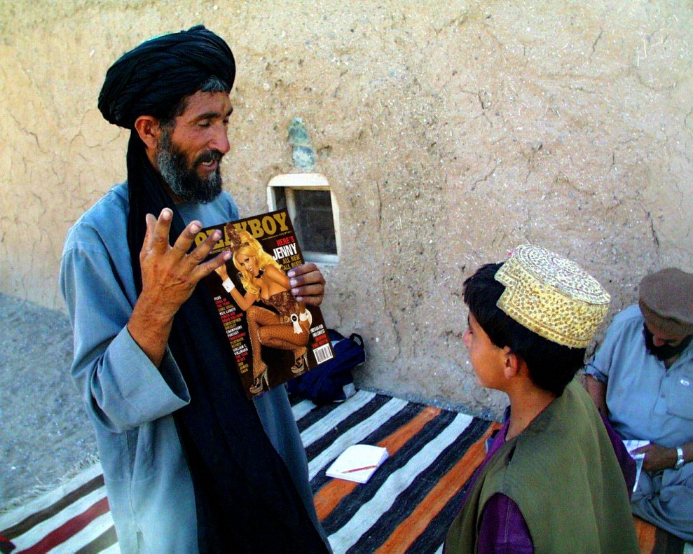 Diseño de Photoshop por Koosricardo para DesignCrowd (Community Contests) | Diseño #9075591