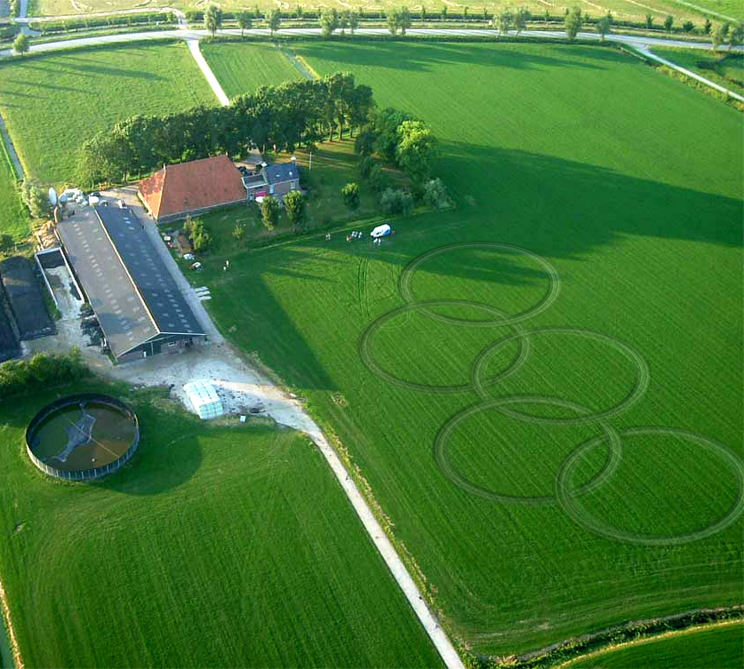 Photoshop Design by FlyingFox for DesignCrowd (Community Contests) | Design #9060620