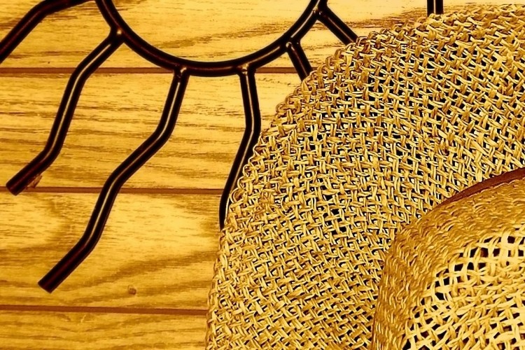 Photography by Kirsilouis for DesignCrowd (Community Contests) | Design #9070499