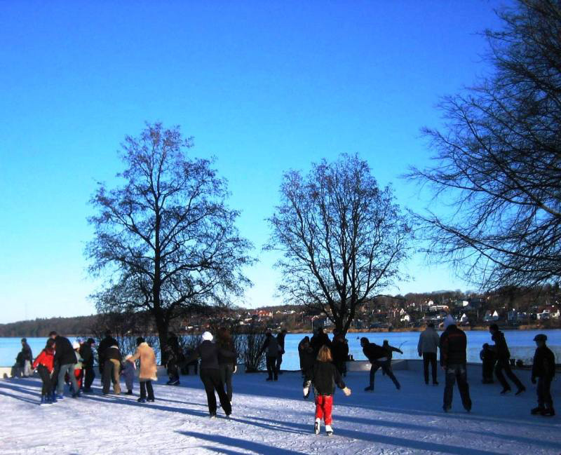 Photography by Maddyy for DesignCrowd (Community Contests) | Design #9054104