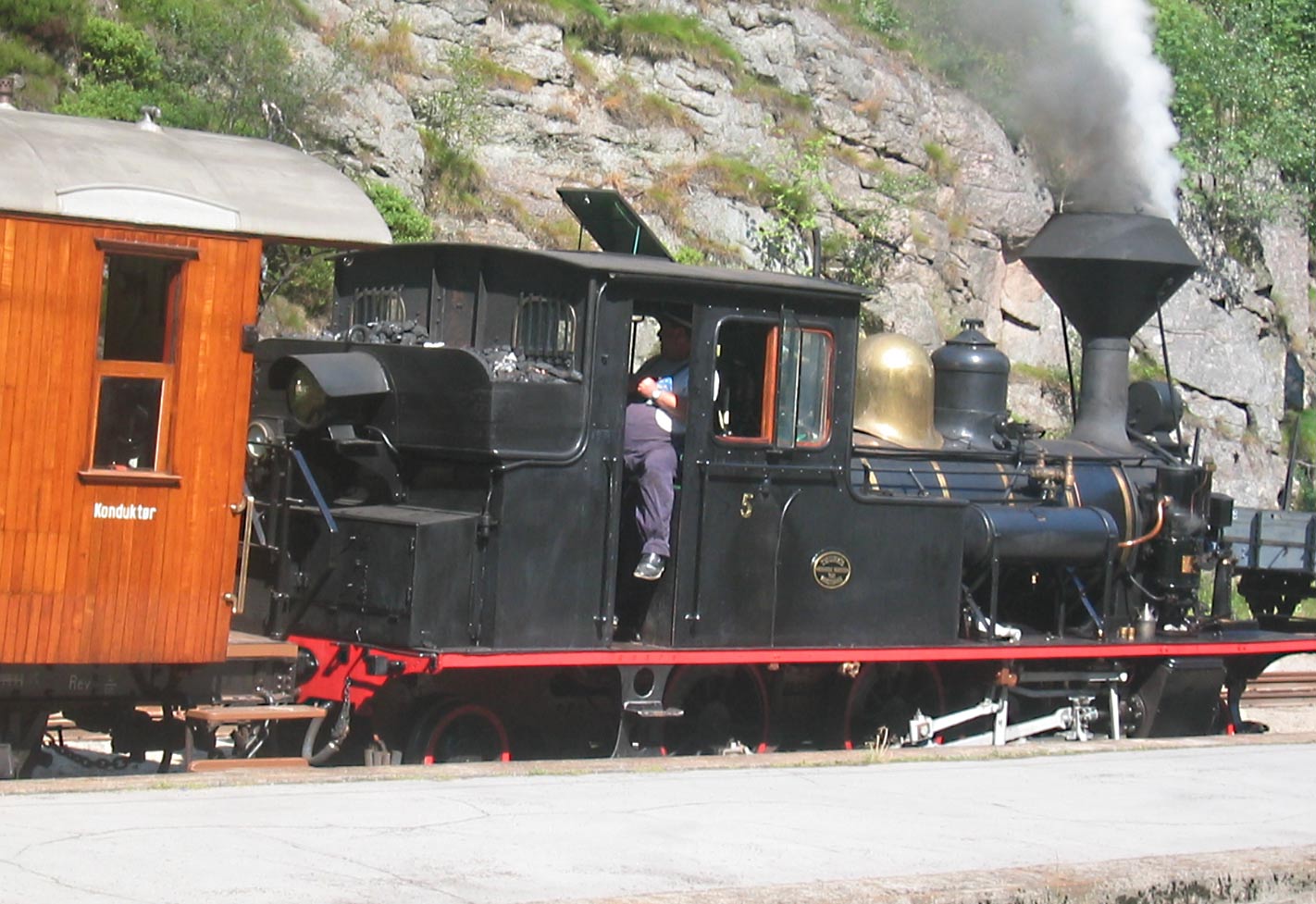 Photography by cstoel for DesignCrowd (Community Contests) | Design #9063418