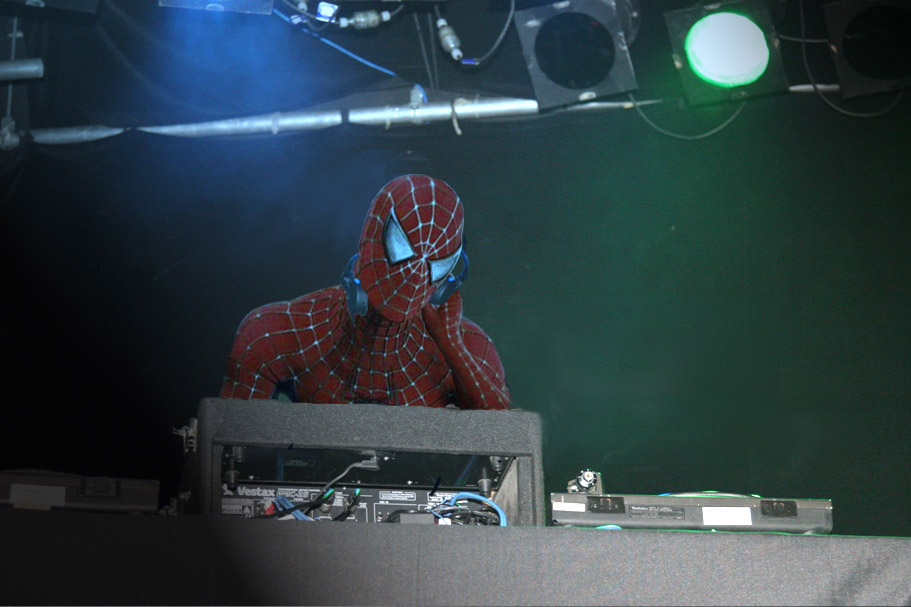 Design Photoshop par ellall pour DesignCrowd (Community Contests) | Design #9057240