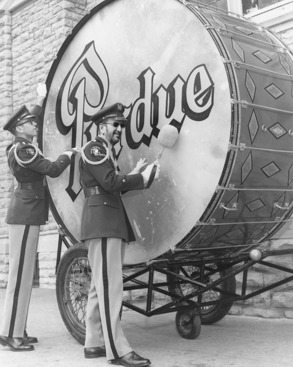 Design Photoshop par BrceWayne pour DesignCrowd (Community Contests) | Design #9056301