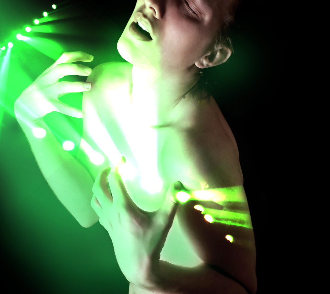 Diseño de Photoshop por deadgirlsdont para DesignCrowd (Community Contests) | Diseño #9048944