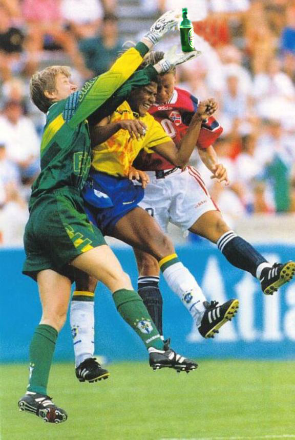 Design Photoshop par keos767 pour DesignCrowd (Community Contests) | Design #9047011