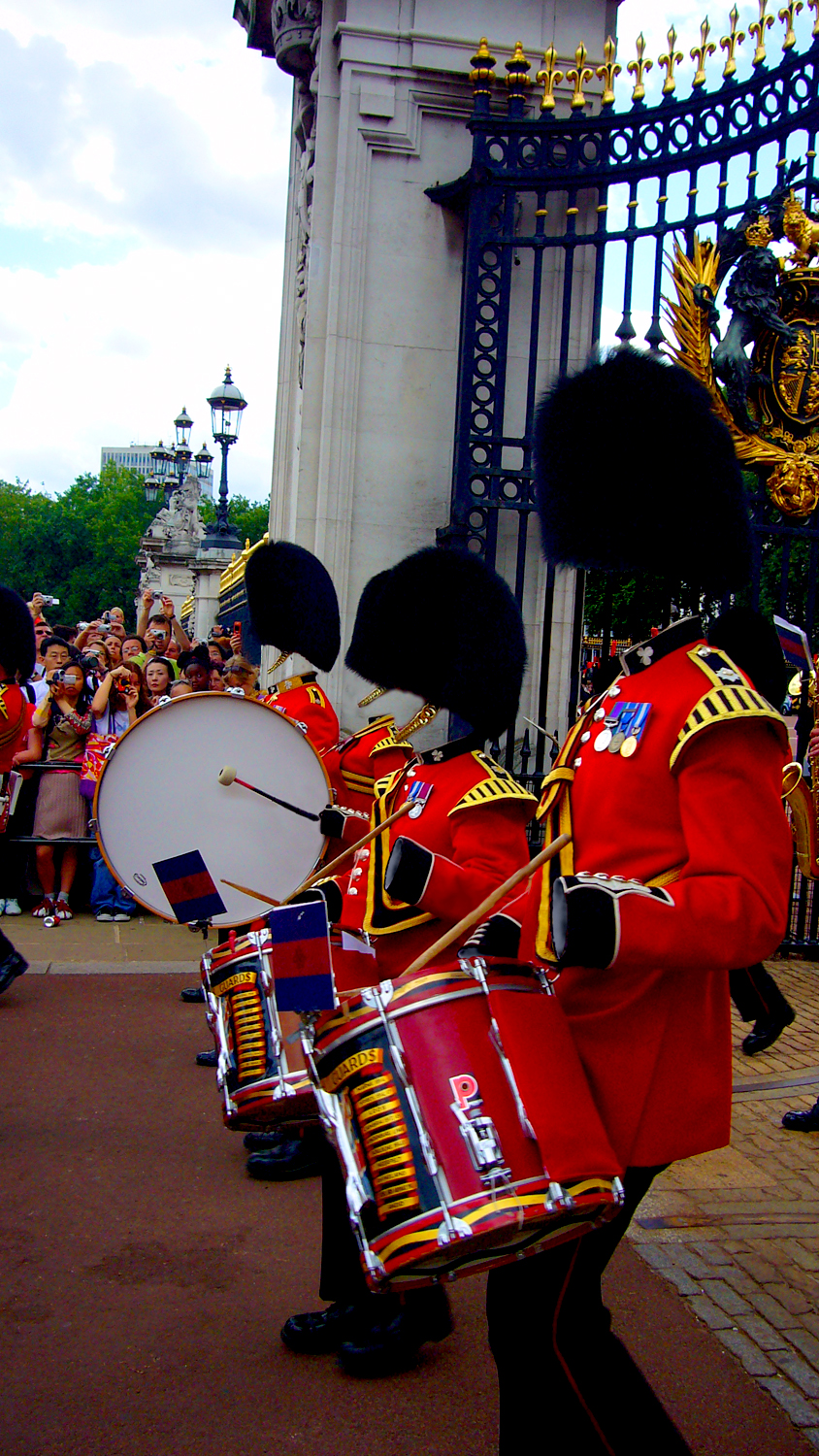 Diseño de Photoshop por goodweekend para DesignCrowd (Community Contests) | Diseño #9037024