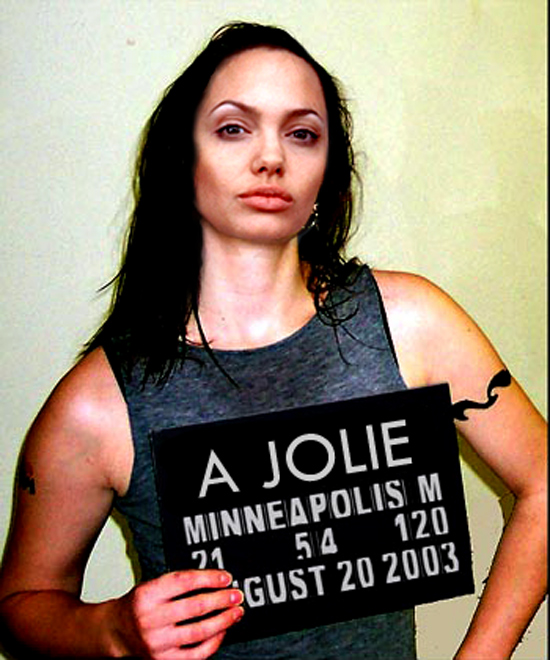 Design Photoshop par CRAZYLEGGSROGERS pour DesignCrowd (Community Contests) | Design #9033088