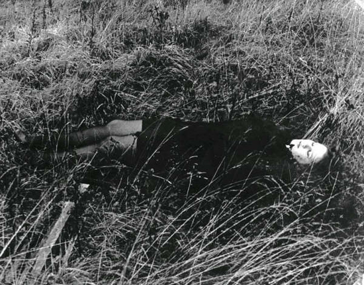 Fotografie von palegothicangel für DesignCrowd (Community Contests) | Design #9025770