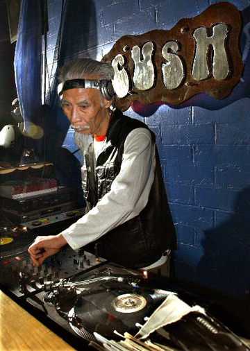 Photoshop Design by bennyandthemets for DesignCrowd (Community Contests) | Design #9024323