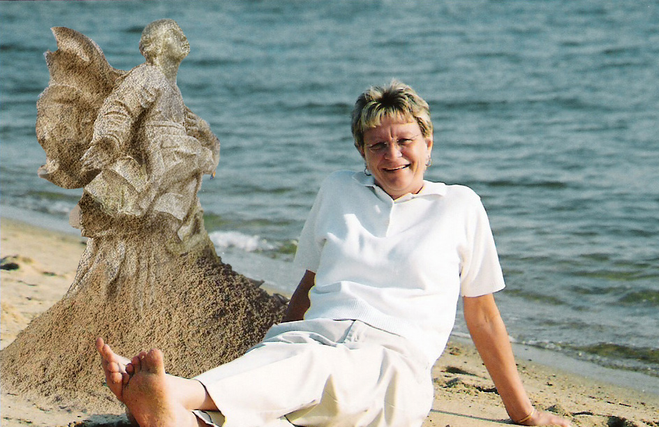 Photoshop Design by endingswithaz for DesignCrowd (Community Contests) | Design #9017743