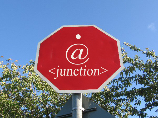 Design Photoshop par CRAZYLEGGSROGERS pour DesignCrowd (Community Contests) | Design #9013237