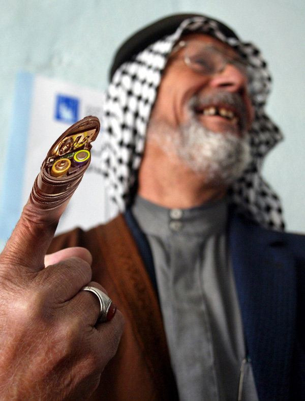 Diseño de Photoshop por EriKinetic para DesignCrowd (Community Contests) | Diseño #8997513