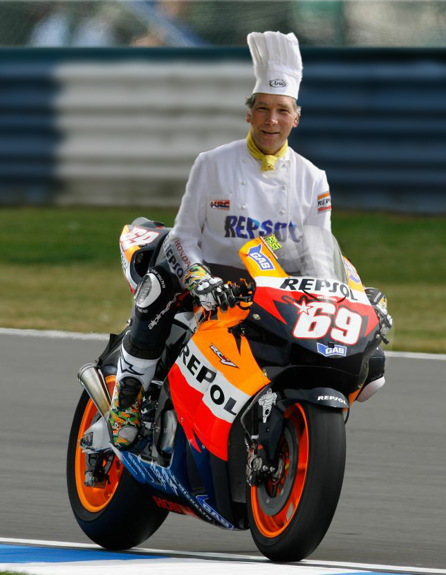 Photoshop Design by furfree for DesignCrowd (Community Contests) | Design #8997746