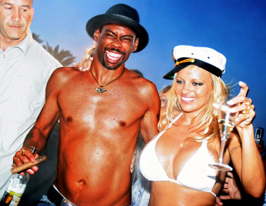 Design Photoshop par Dish302 pour DesignCrowd (Community Contests) | Design #8988797