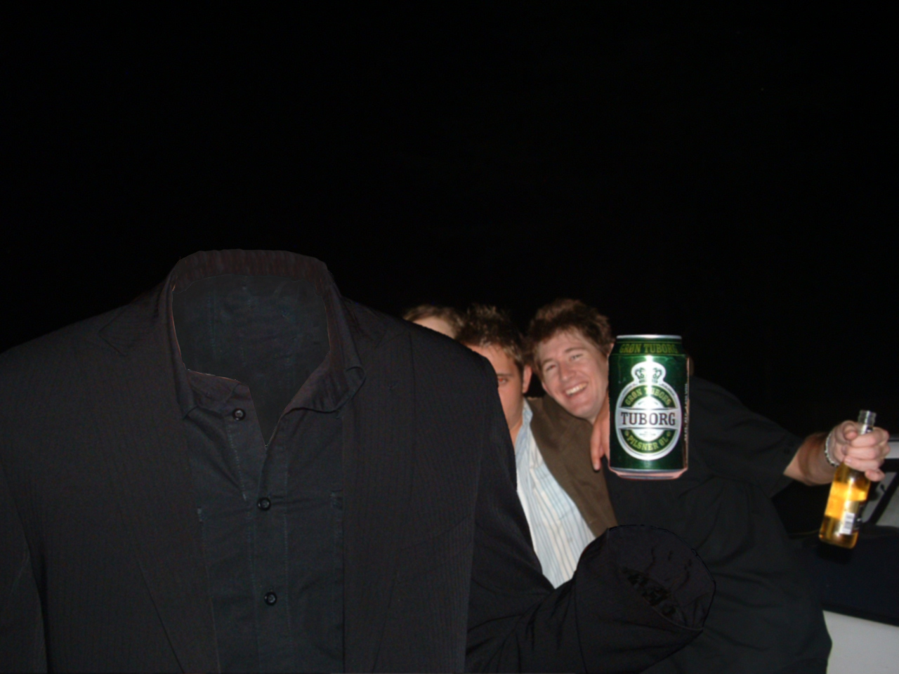 Diseño de Photoshop por skunk100 para DesignCrowd (Community Contests) | Diseño #8987987