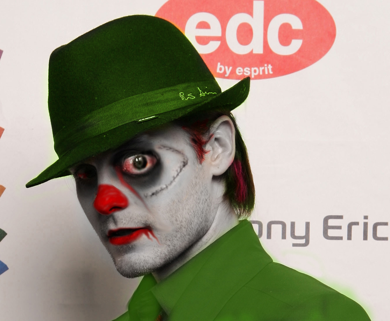 Design Photoshop par Matt0405 pour DesignCrowd (Community Contests) | Design #8980169