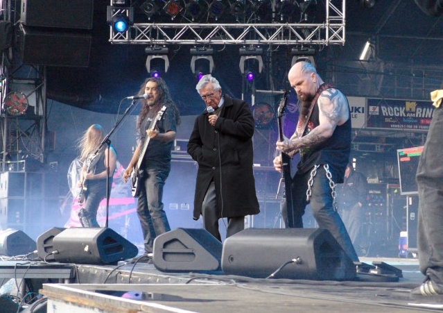 Design Photoshop par GutsAndGlory pour DesignCrowd (Community Contests) | Design #8966084