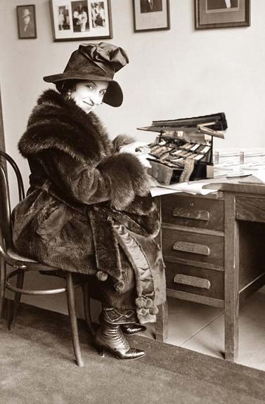 Diseño de Photoshop por DvS247 para DesignCrowd (Community Contests) | Diseño #8969762