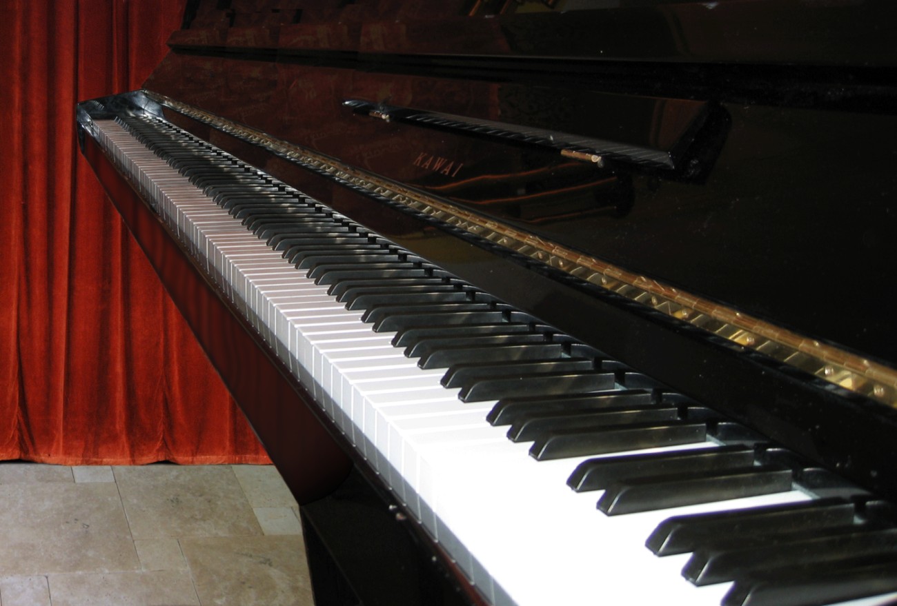 Photoshop Design by badapoum for DesignCrowd (Community Contests) | Design #8964505