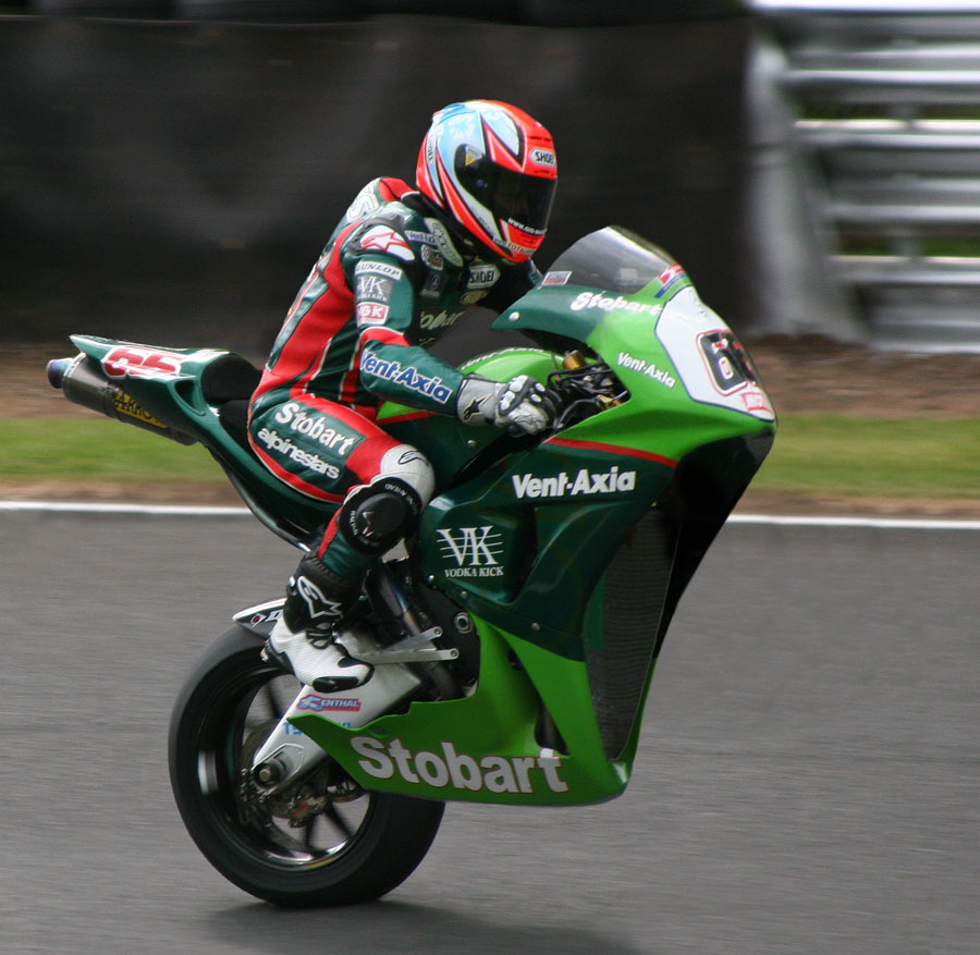 Diseño de Photoshop por Gezzunder para DesignCrowd (Community Contests) | Diseño #8963454