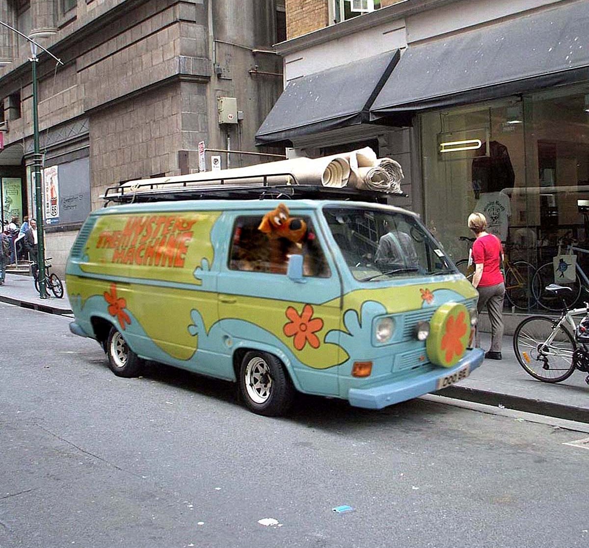 Design Photoshop par FunkySpaceMan74 pour DesignCrowd (Community Contests) | Design #8954392