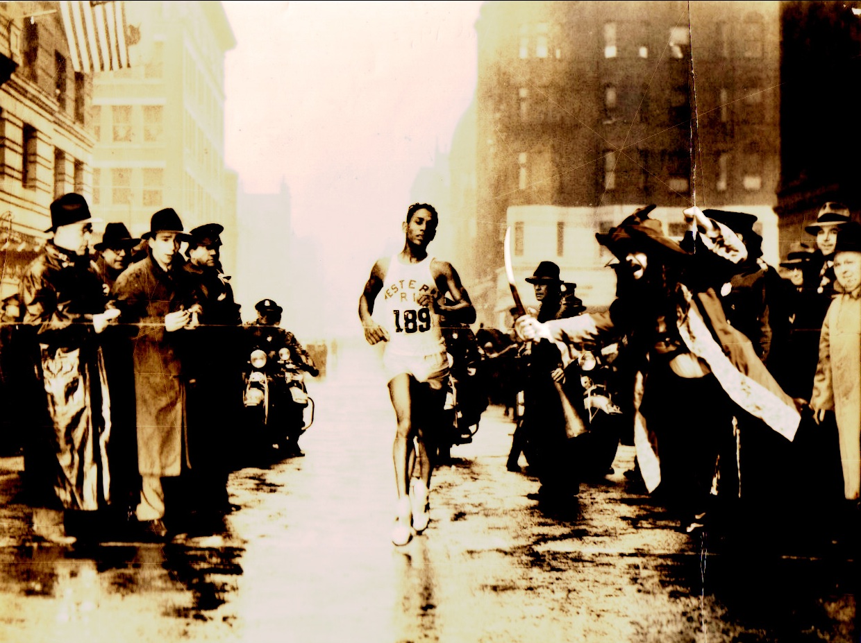 Design Photoshop par ChasingHurst pour DesignCrowd (Community Contests) | Design #8943066