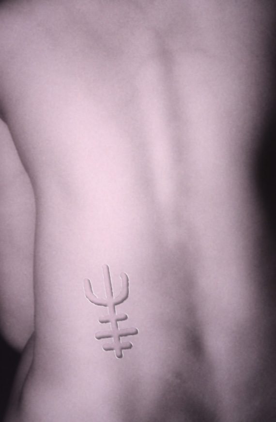 Diseño de Photoshop por MoonGrrrl para DesignCrowd (Community Contests) | Diseño #9159548