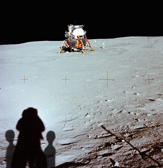 Design Photoshop par lucid_one pour DesignCrowd (Community Contests) | Design #9154571