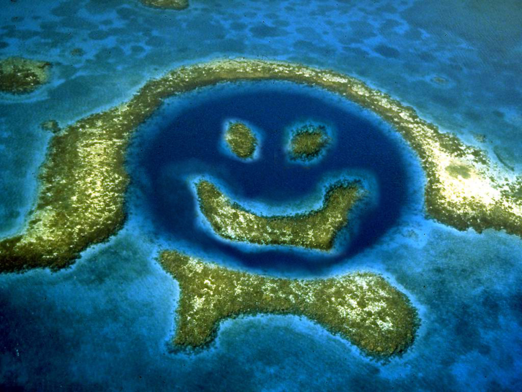 Design Photoshop par getpinaren pour DesignCrowd (Community Contests) | Design #9146314