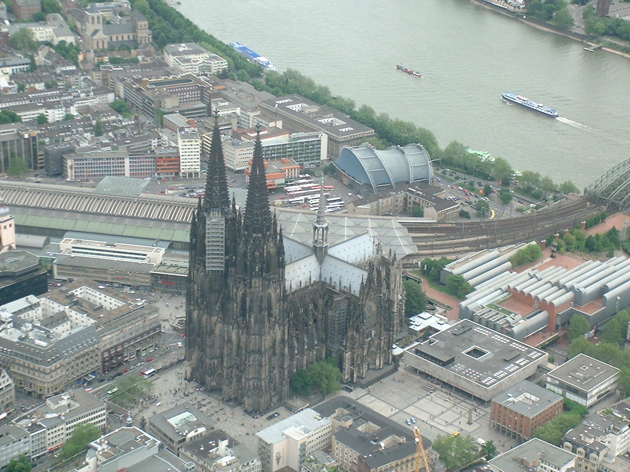 Photography by CologneStud for DesignCrowd (Community Contests) | Design #9133269