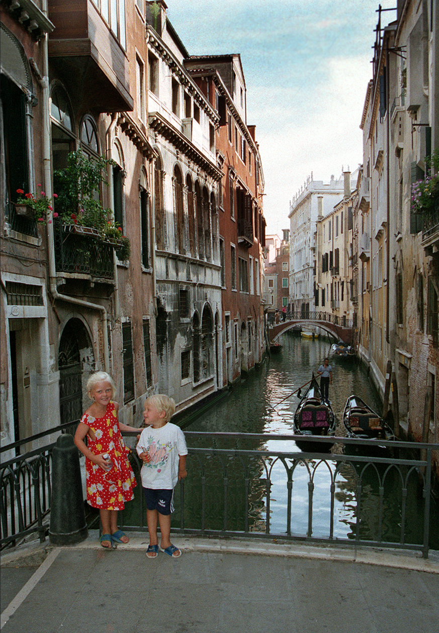 Photoshop Design by chibechados for DesignCrowd (Community Contests) | Design #9145455