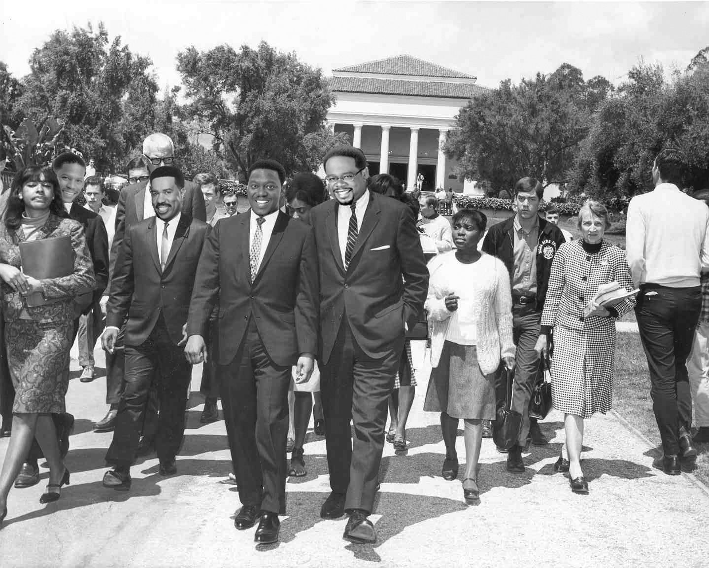 Diseño de Photoshop por DanielM8686 para DesignCrowd (Community Contests) | Diseño #9120054