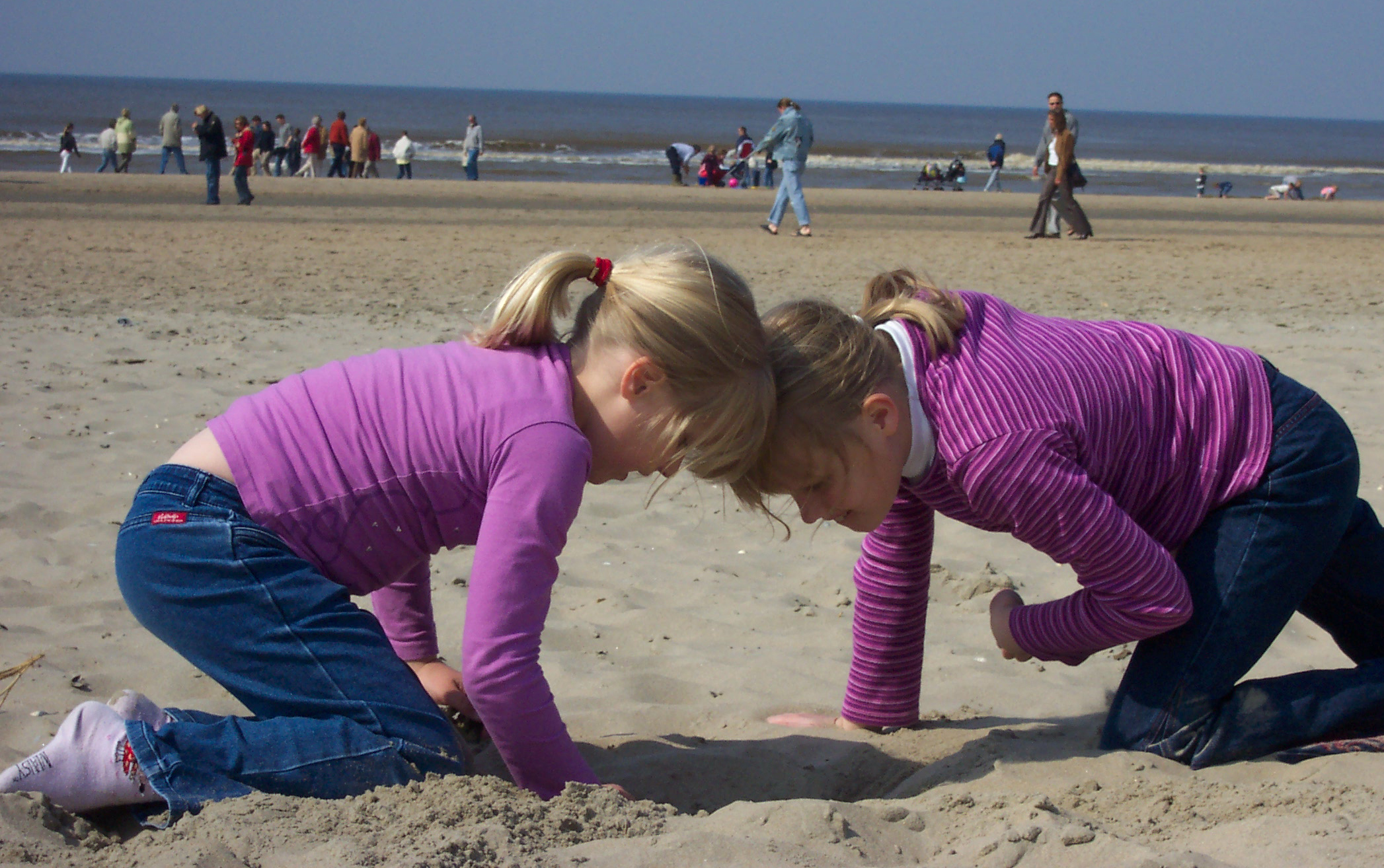 Photography by GeertKW for DesignCrowd (Community Contests) | Design #9120738