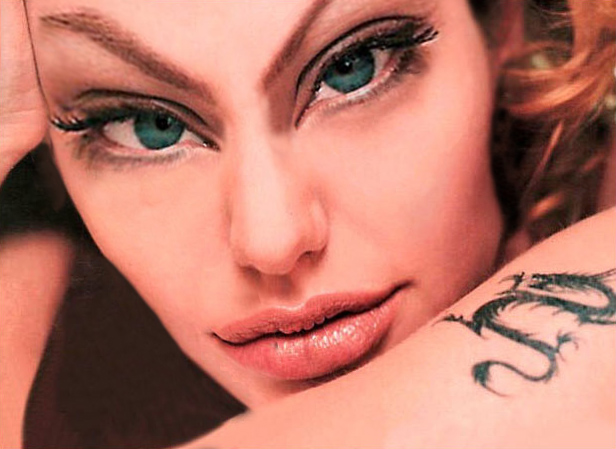 Photoshop Design by Nur for DesignCrowd (Community Contests) | Design #9140554