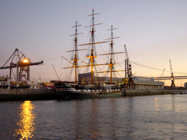 Fotografía por Adriana Draganescu para DesignCrowd (Community Contests) | Diseño #9100485