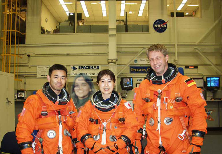 Photoshop Design by luckychingi for DesignCrowd (Community Contests) | Design #9118128