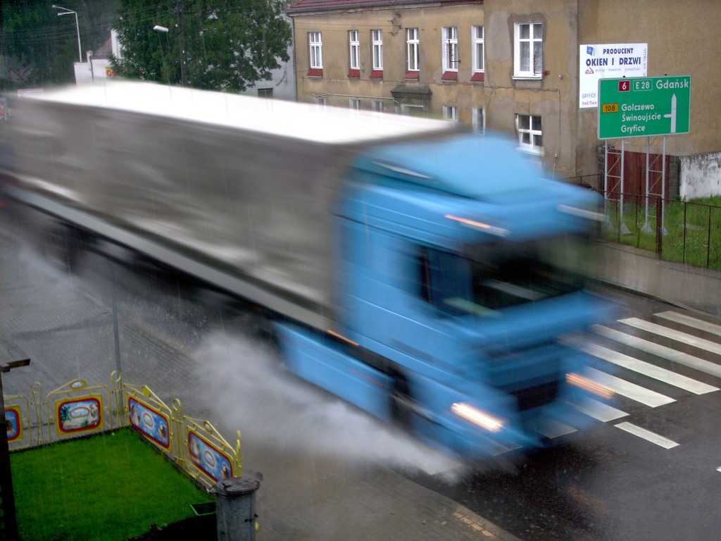 Design Photoshop par Yaro87 pour DesignCrowd (Community Contests) | Design #9109163